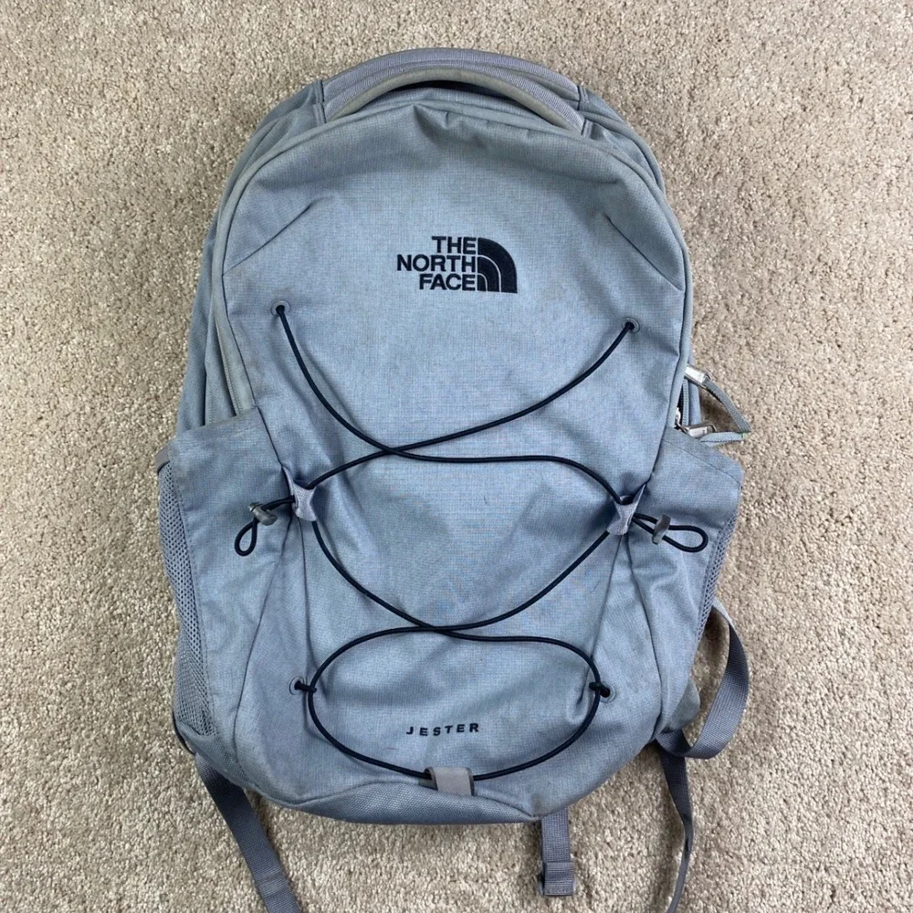 The North Face Jester Backpack Gray FlexVent Laptop Bag Mens Hiking School